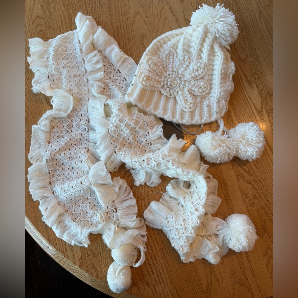 Winter hat & scarf set.